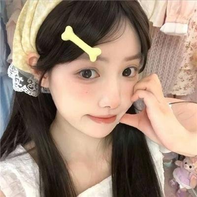 蓝色江流淌
